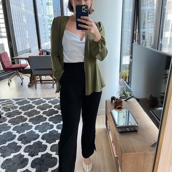 Sonder Stories Khaki Wrap Top - Size 10 - Picture 7 of 8